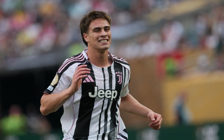 开云体育登录入口-阿斯报：英超big6均对伊尔迪兹感兴趣，尤文愿考虑接近1亿欧报价