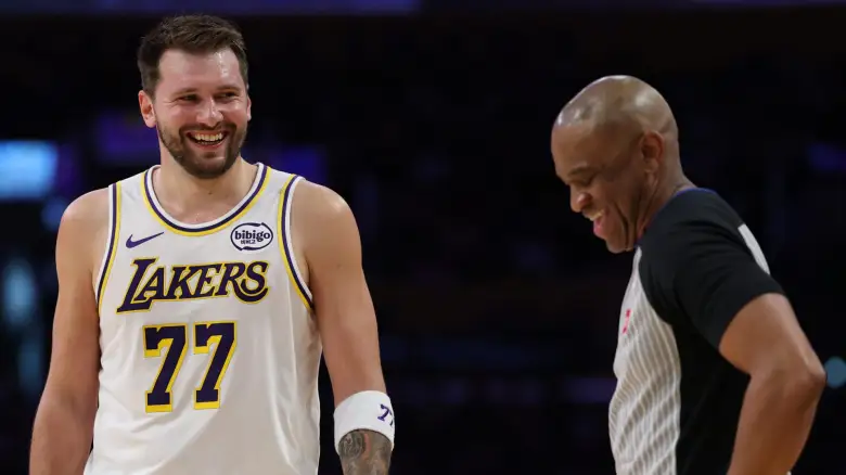 开云最新登录地址-又数钱了！官方：东契奇向裁判做不当且不职业手势 被罚5万美元